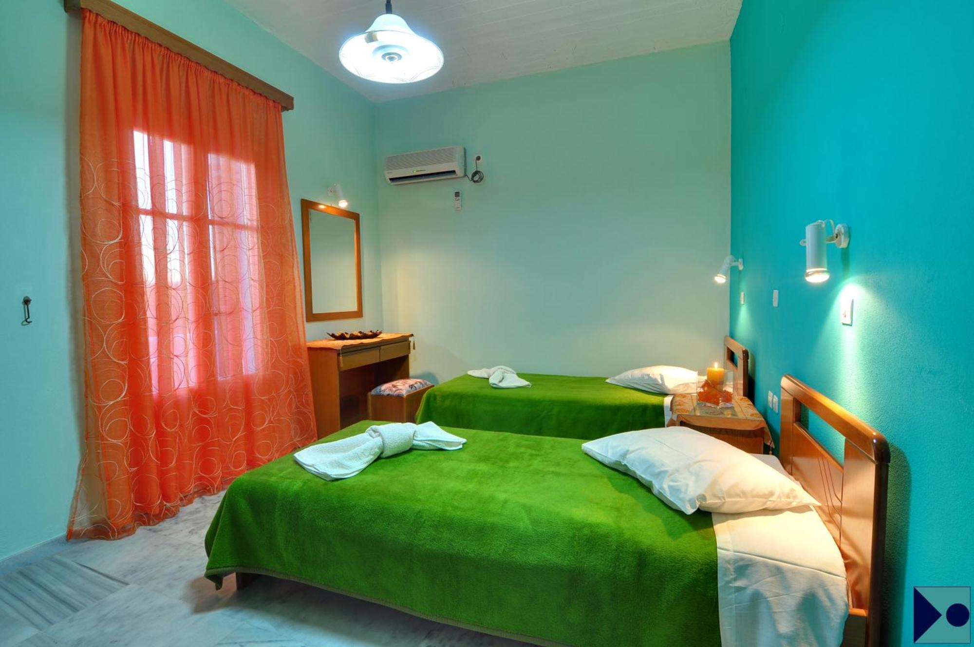 Hotel Smaragdi Apartments Vissa Værelse billede