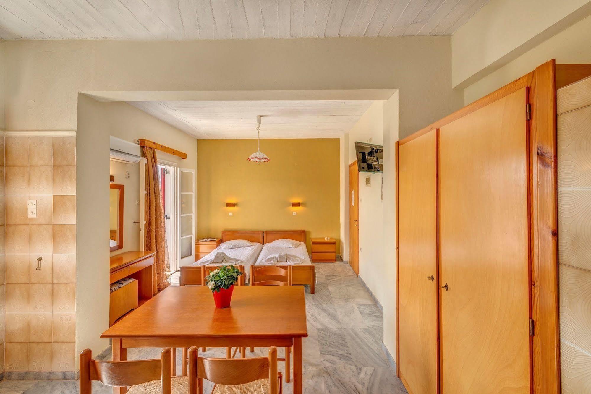 Hotel Smaragdi Apartments Vissa Eksteriør billede